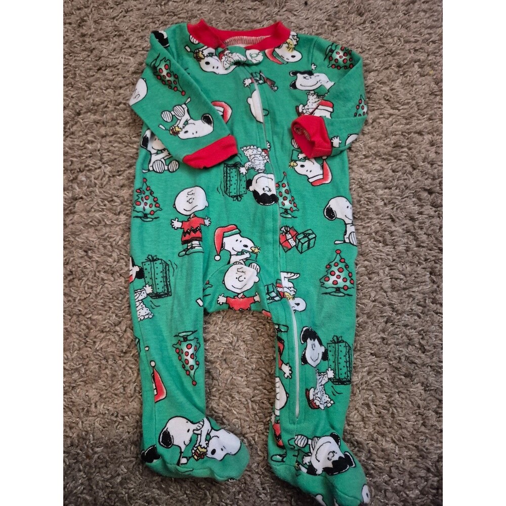 Peanuts Charlie brown footie size 0-3 months Christmas